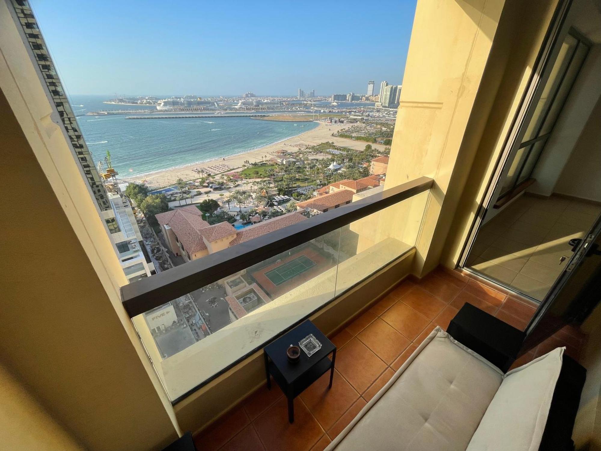Seaview Beach Hostel Jbr - Walk To Beach - Gym - Pool - Metro Station Dubai Exterior foto
